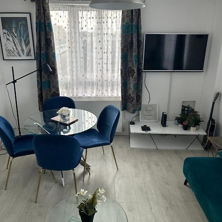 Cosy 2-Bedroom Flat In Finsbury Park, Modern, Convenient & Close To Central London! Dış mekan fotoğraf