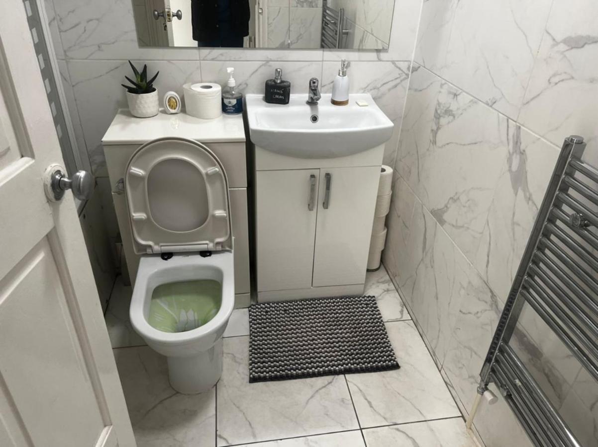 Cosy 2-Bedroom Flat In Finsbury Park, Modern, Convenient & Close To Central London! Dış mekan fotoğraf